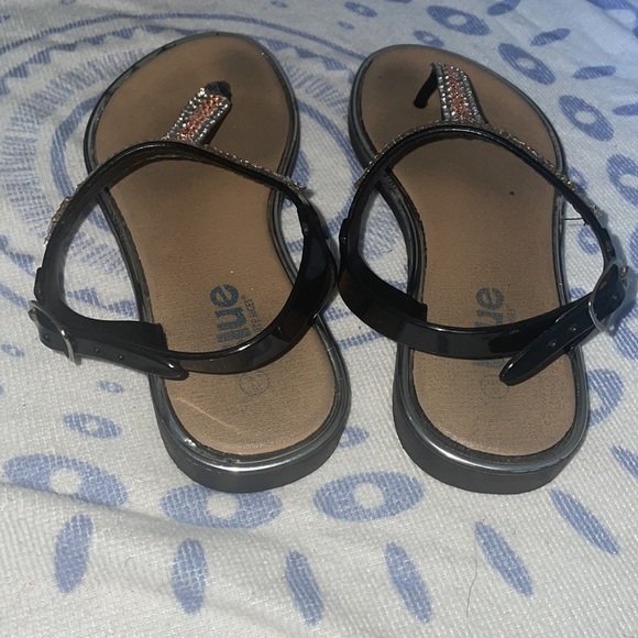 Girls Black Sandals size 13/1 - Picture 2 of 3